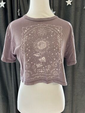 Mystic Sunflower Graphic Crop Tee - Mauve